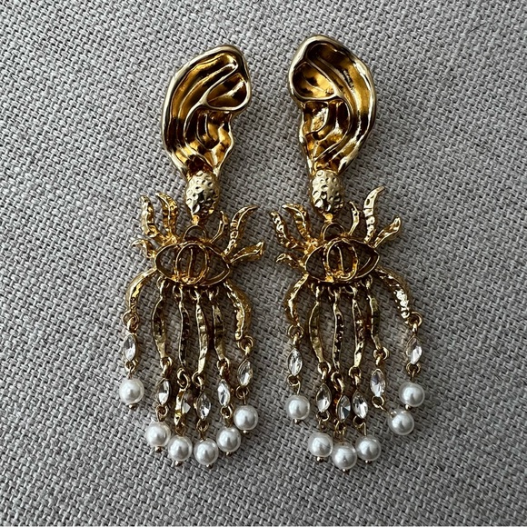 Surrealist Ear Anatomy Gold Crystal Pearl Earrings - Picture 1 of 12